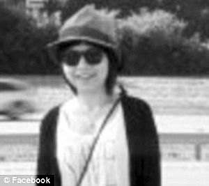 纽约某大学华裔女副校长逼中国留学生当4年女