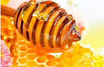 炎夏里用土豆配蜂蜜进行食疗有助缓解胃疼_新